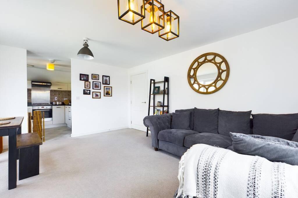 סוואנסי Chic City Centre Apartment With Allocated Parking מראה חיצוני תמונה